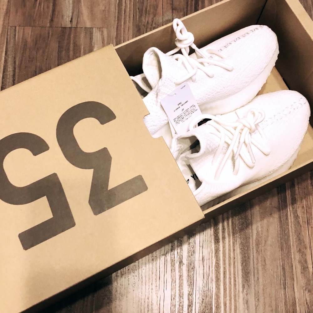 Yeezy 350 V2 Triple White M 8.5 W 10